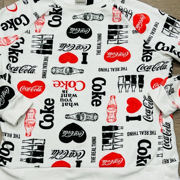 Coca-Cola Women’s Pullover Top  sweatshirt  Sz Small - Picture 9 of 9